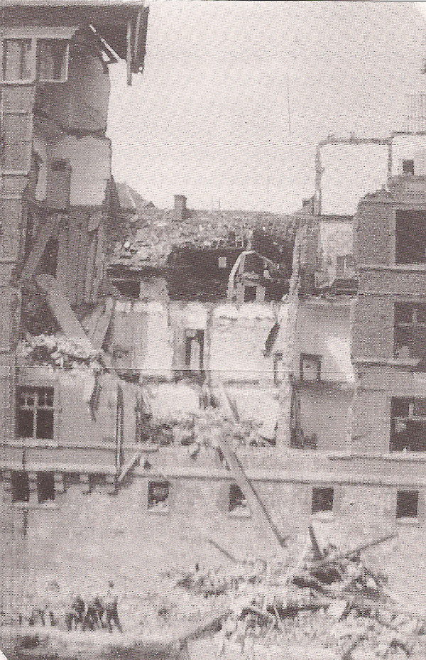 Le bâtiment du Foyer Namurois, totalement éventré. (Collection Chaffoy)